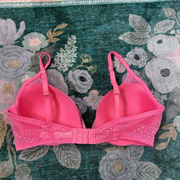 Victorias Secret Bra 36D Pink Lace Incredible Plunge Underwire thin - Picture 3 of 11